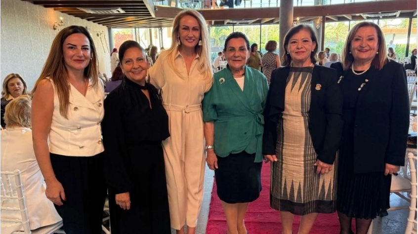 Nilden Bektaş Erhürman, Cumhuriyet Defilesi’ne katıldı: Geliri Çocuk Onkoloji Bölümü’ne bağışlanacak