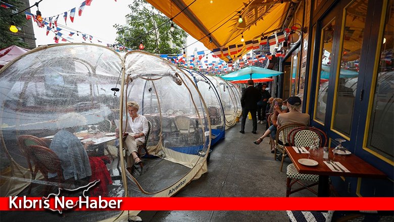 Restoranlarda yeni konsept sosyal mesafe balonları