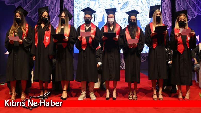 GAÜ 34. dönem mezunları diploma aldı