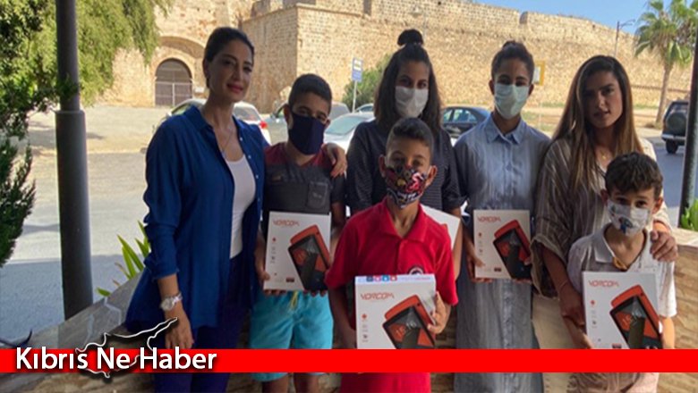 Türk Birliği Dayanışma Derneği öğrencilere tablet dağıttı