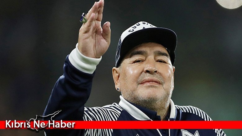 Diego Armando Maradona hayatını kaybetti