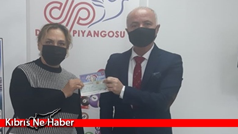 Devlet Piyangosu talihlisi çekini aldı