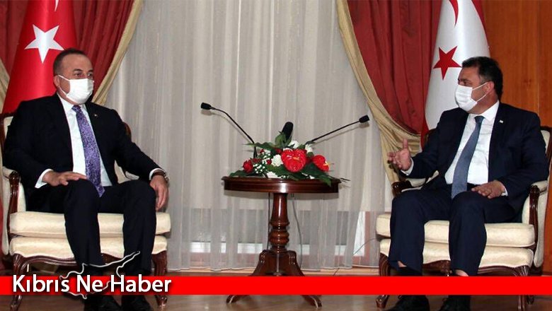 Mevlüt Çavuşoğlu: "Kıbrıs sürecini değerlendirmek ve hükümete desteğimizi bir kez daha göstermek için adadayız"