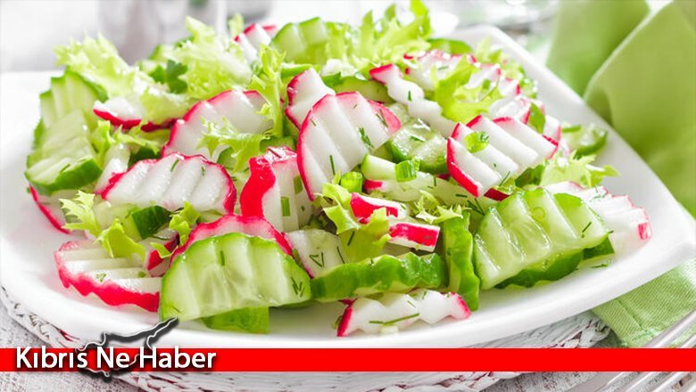 Bu Malzemelere Dikkat! Salatalara Asla Koymayın