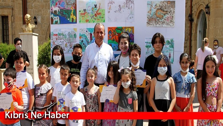 Turizm ve Çevre Bakanı Ataoğlu dereceye giren öğrencilere ödüllerini verdi