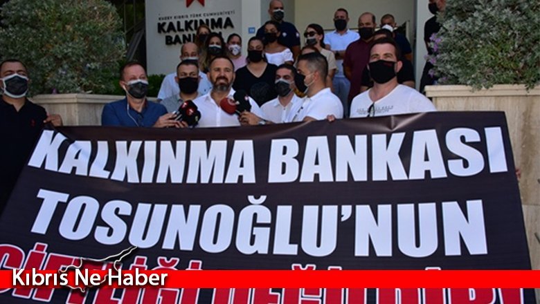 KTAMS Kalkınması Bankası önünde basın açıklaması yaptı