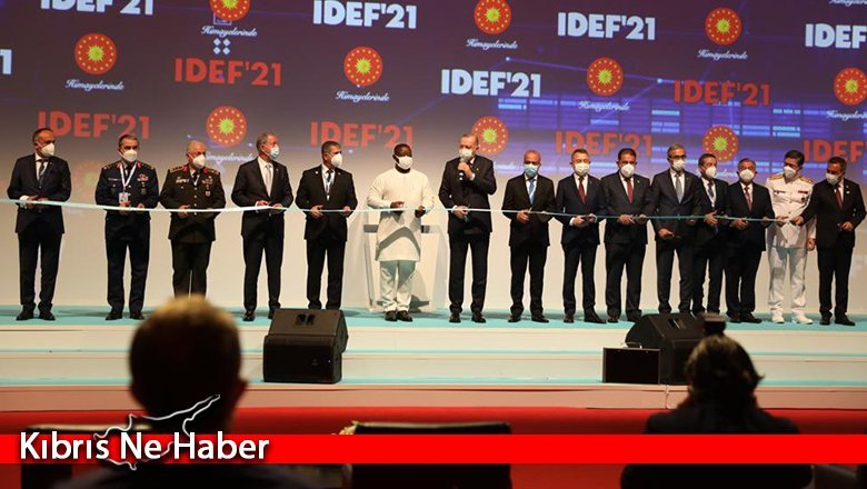 Başbakan Saner İstanbul’da IDEF 21 Fuarı’nı ziyaret etti