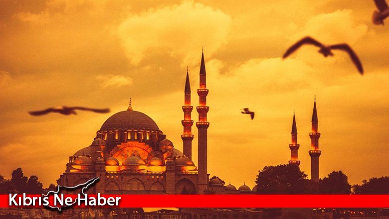 Kandil Dolayısıyla Pazartesi Günü Resmi Tatil Olacak
