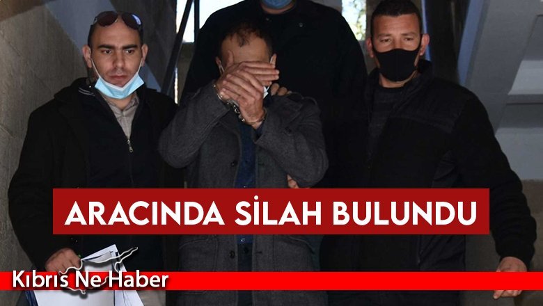 Aracında silah bulundu