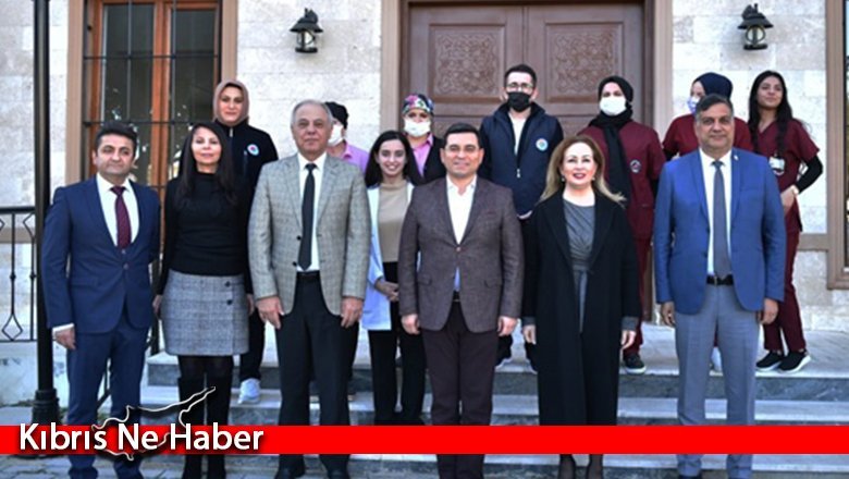 Cumhurbaşkanı Ersin Tatar’ın Eşi Sibel Tatar, Antalya’da Kepez Belediyesi Şefkat Ve Huzurevi’ni Ziyaret Etti