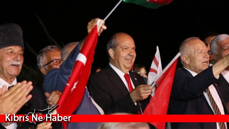 Tatar, Hatay Deniz Otobüsünün ilk seferi dolayısıyla Medeniyetler Korosu konserini izledi