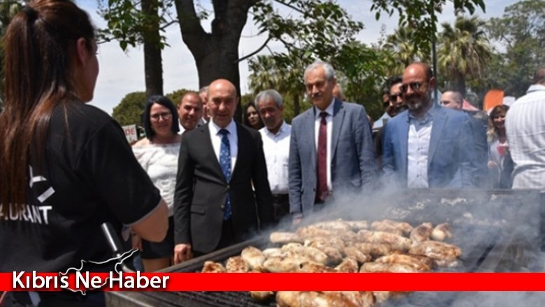 İzmir’de “Kıbrıs rüzgârı” esti