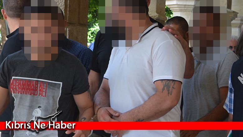 Araçtan uyuşturucu ve silah çıktı: 2 tutuklu