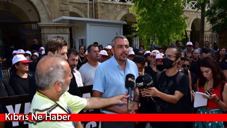 Kamu-İş’te örgütlü hademeler Mahkemeler önüne yürüdü