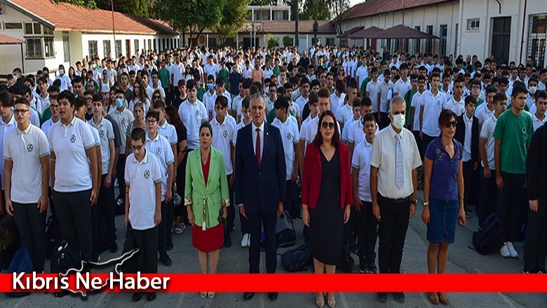 Ortaokul ve liselerde 2022-2023 Eğitim yılı bugün başladı