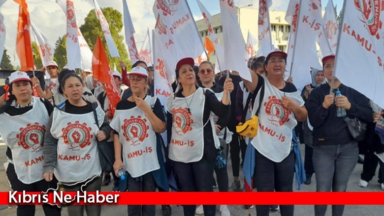 Kamu-İş, hademelerle Meclis önünde