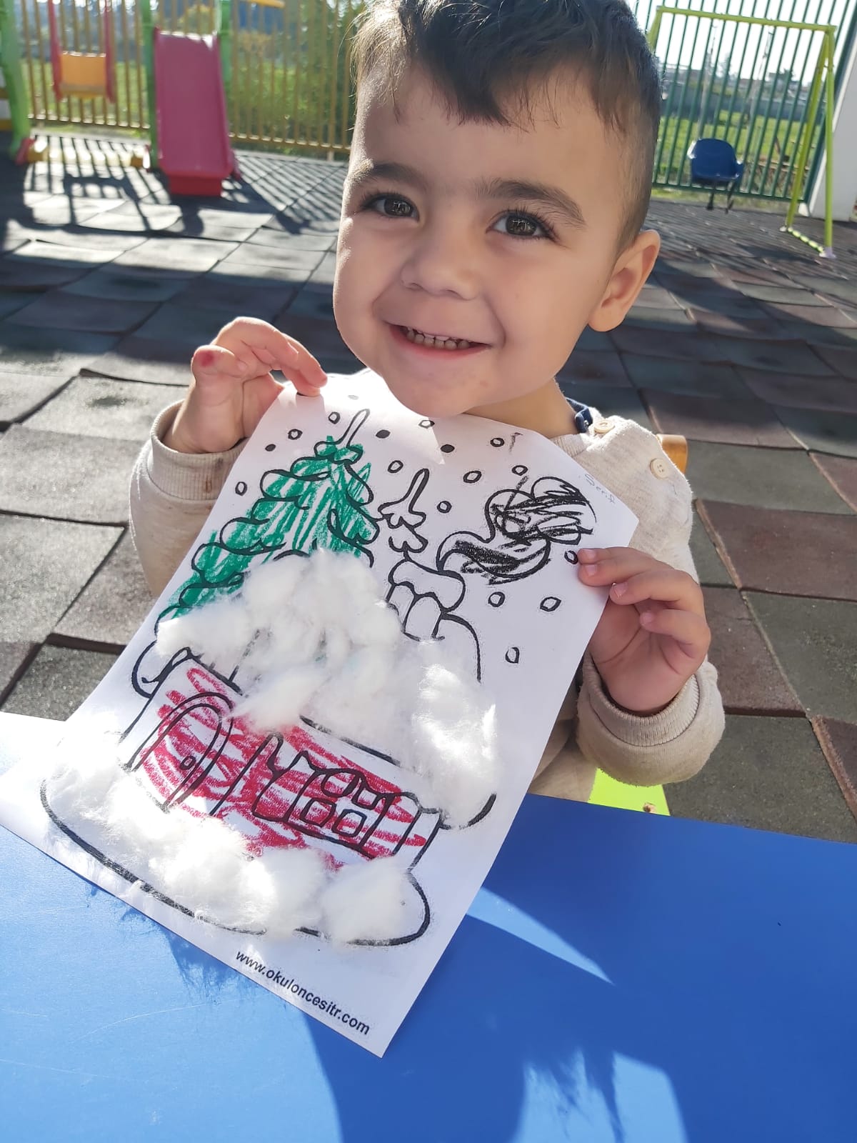 Sevgi Yuvası Kreş Anaokulu ve Etüt Merkezi öğrencileri kış mevsimini öğrendi...