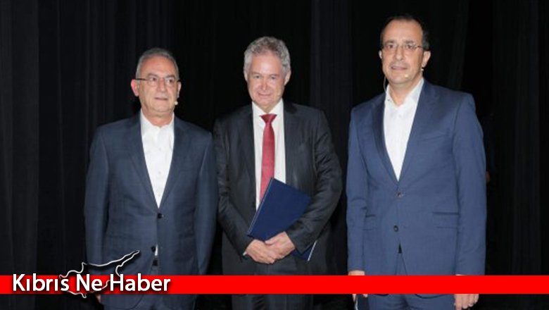Hristodulidis önde, Neofitu ile Mavroyannis ikinci tur için yarışıyor
