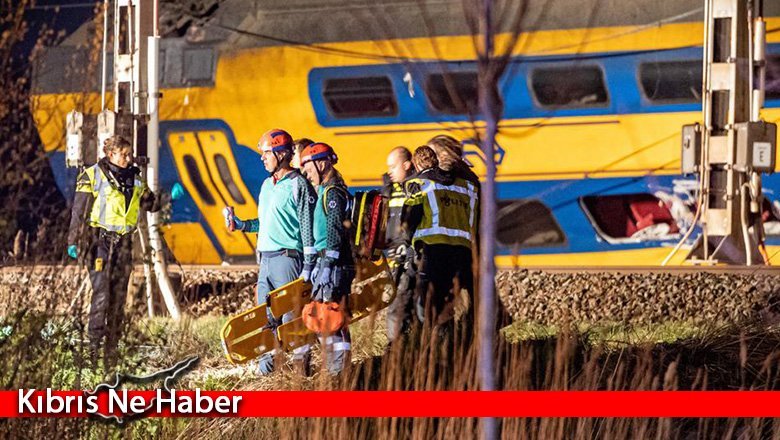 Hollanda’da yolcu treni raydan çıktı: 1 ölü, 30 yaralı