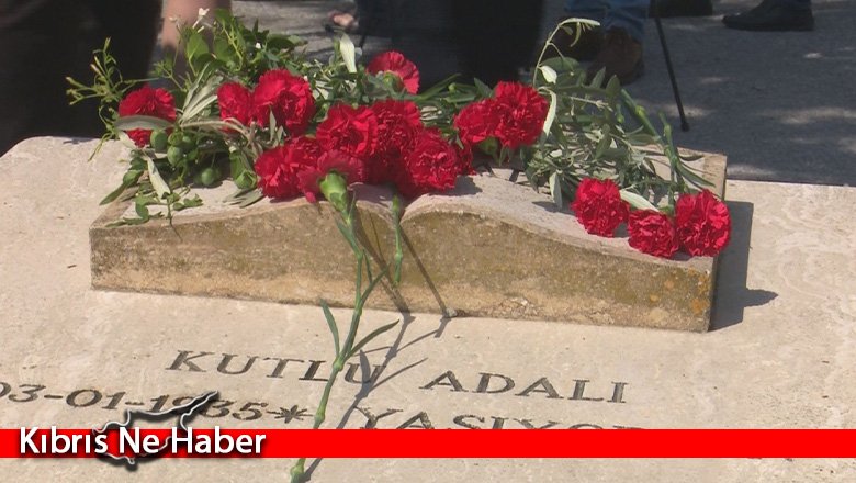 Gazeteci-yazar Kutlu Adalı, Mezarı Başında Anıldı