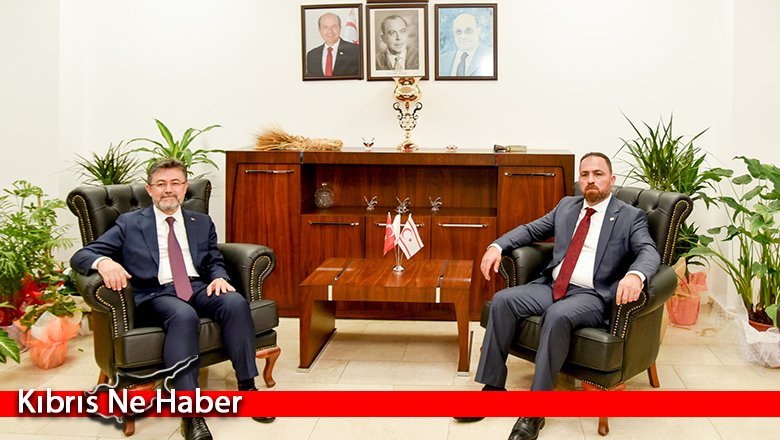 Bakan Çavuş, Türkiye Tarım ve Orman Bakanı Yumaklı ile bir araya geldi