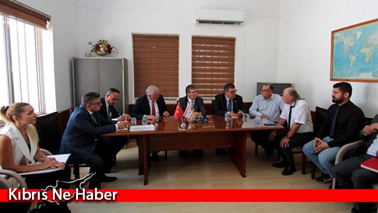 Üstel, Gazimağusa Serbest Limanı’nda incelemelerde bulundu, toplantıya katıldı