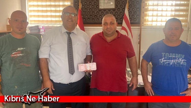 Tepebaşı köy halkı ilkokula bağışta bulundu