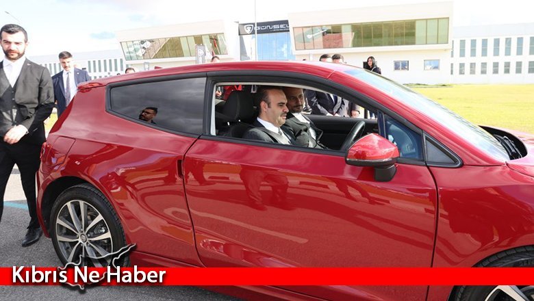Türkiye Sanayi Bakanı Kacır, Günsel üretim tesisini ziyaret etti