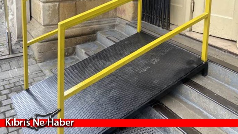 Posta binasına engelli rampası yapıldı