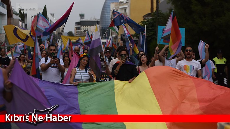 Lefkoşa’da geleneksel onur yürüyüşü yapıldı