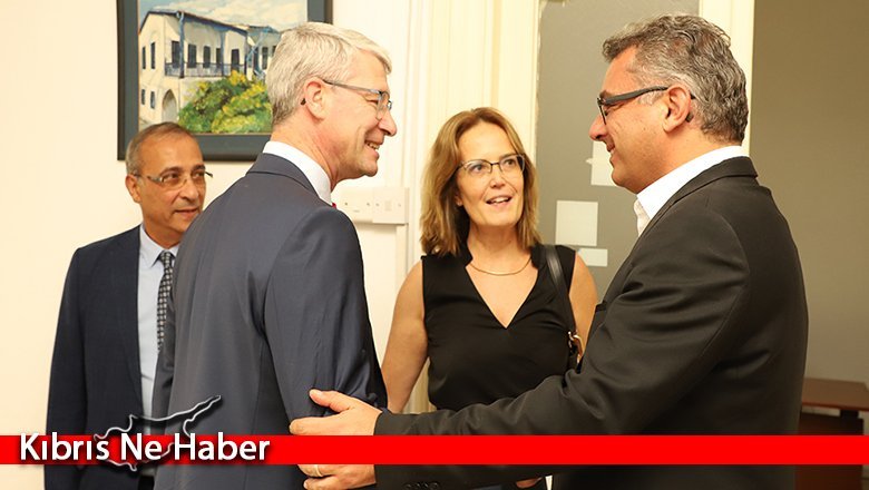 CTP Başkanı Erhürman Fransa Büyükelçisi Salina Grenet-Catalano’yu kabul etti