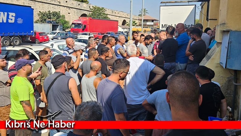 Gazimağusa Limanı’nda günlük işçiler iş bırakma eylemi yaptı