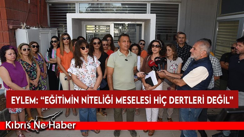 KTOEÖS, Lefkoşa Anadolu Güzel Sanatlar Lisesi’nde basın açıklaması yaptı