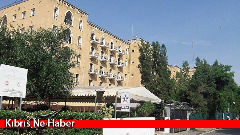 Bazı Kıbrıslı Türk ve Kıbrıslı Rum siyasi partiler ara bölgede bir araya geldi