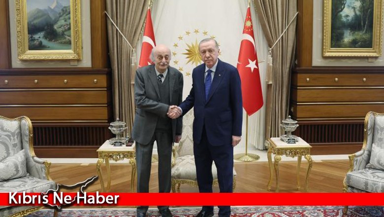 Lübnan'da Dürzi lider Canbolat: Türkiye, Suriye halkını kucaklamıştır