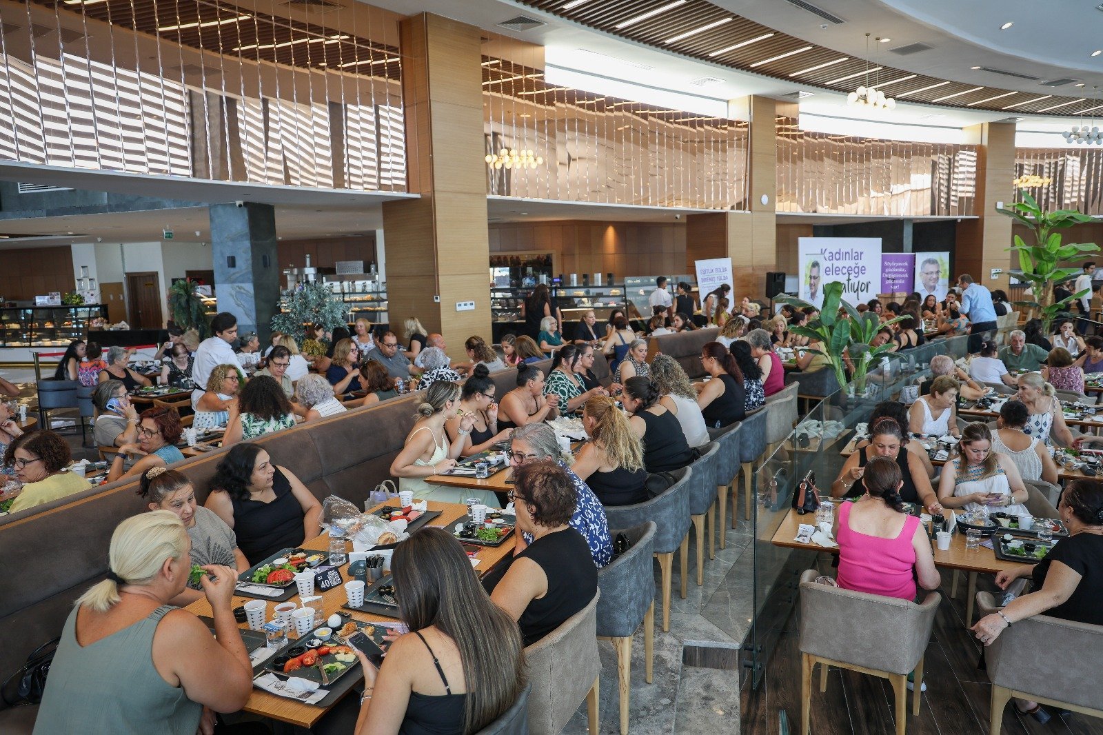 CTP Kadın Örgütü, Mağusa'da kahvaltı etkinliği düzenledi
