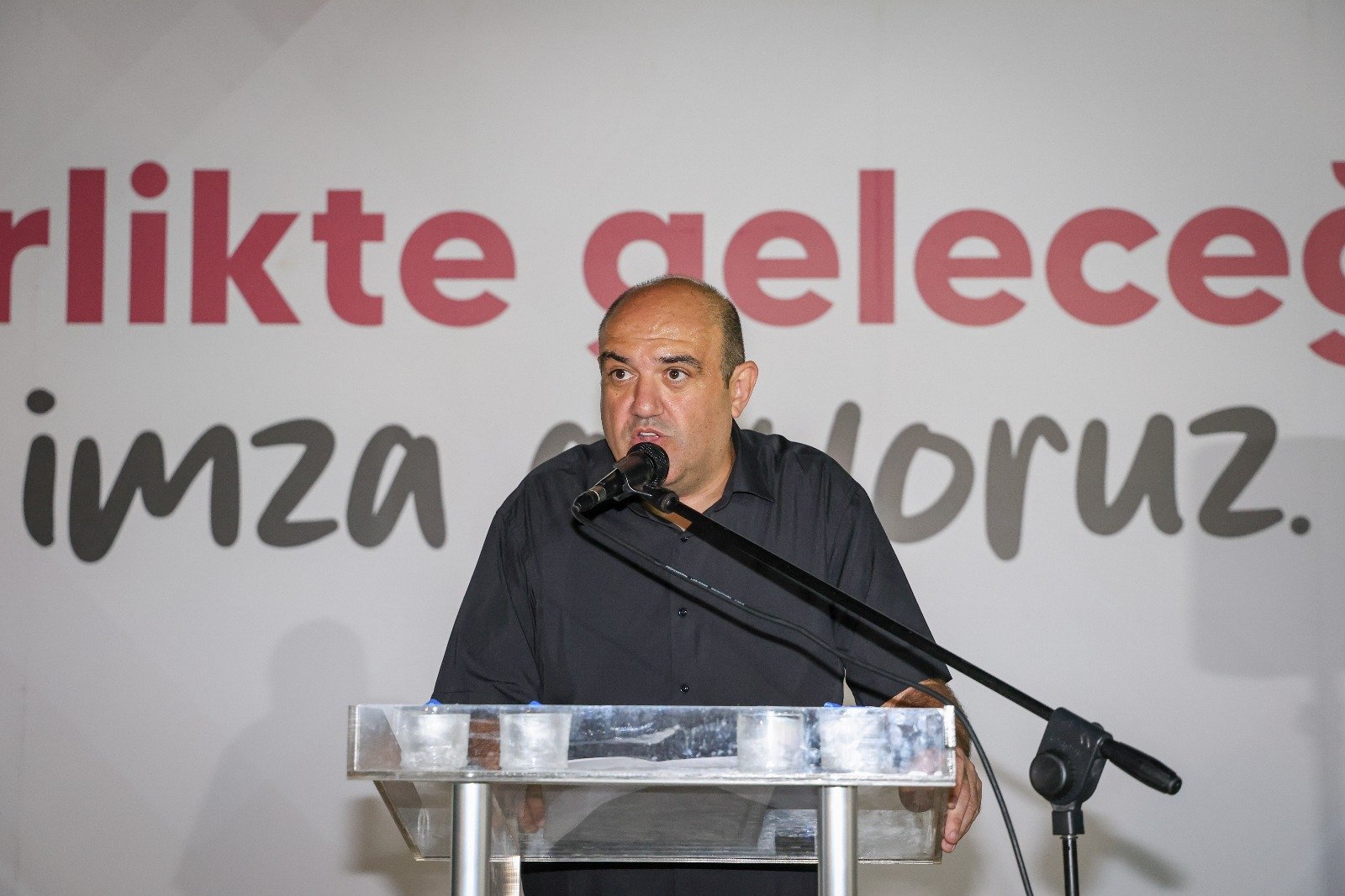 Barçın: “Ülkenin geleceğini yeniden inşa etmek için yoldayız”