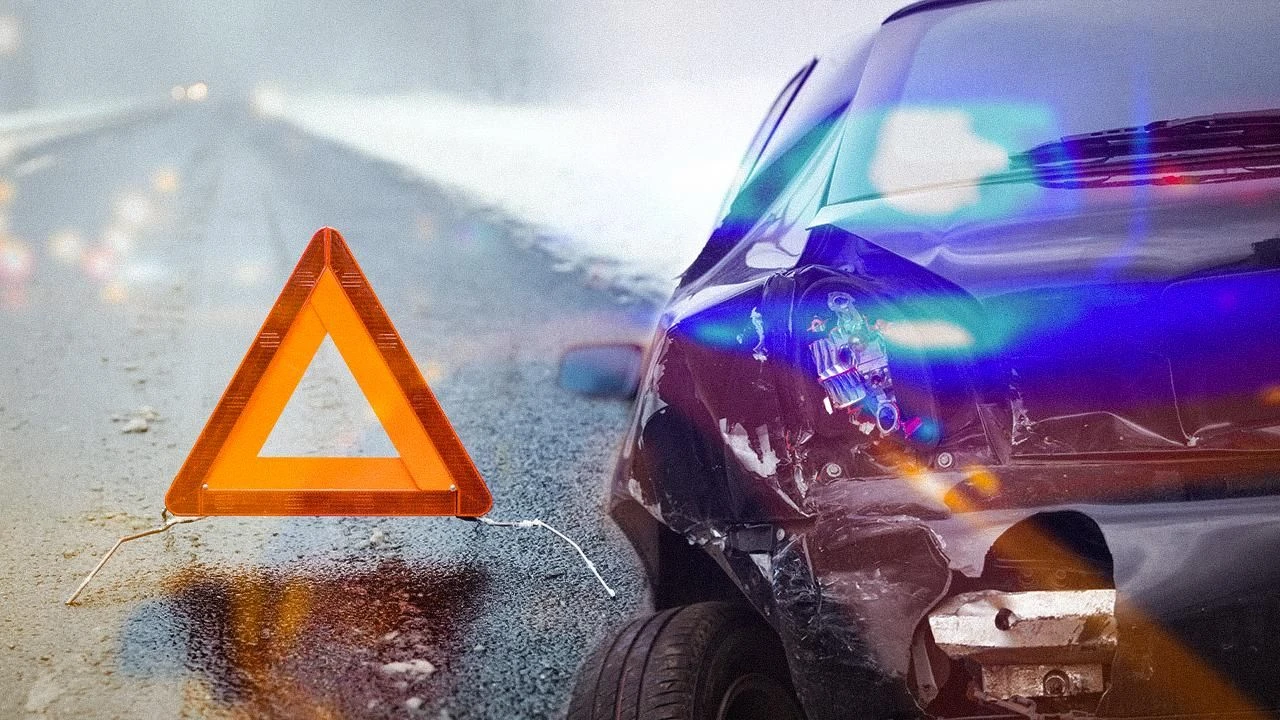 Gönyeli ve Tatlısu’da iki ayrı trafik kazası: Araçlardan biri yandı!