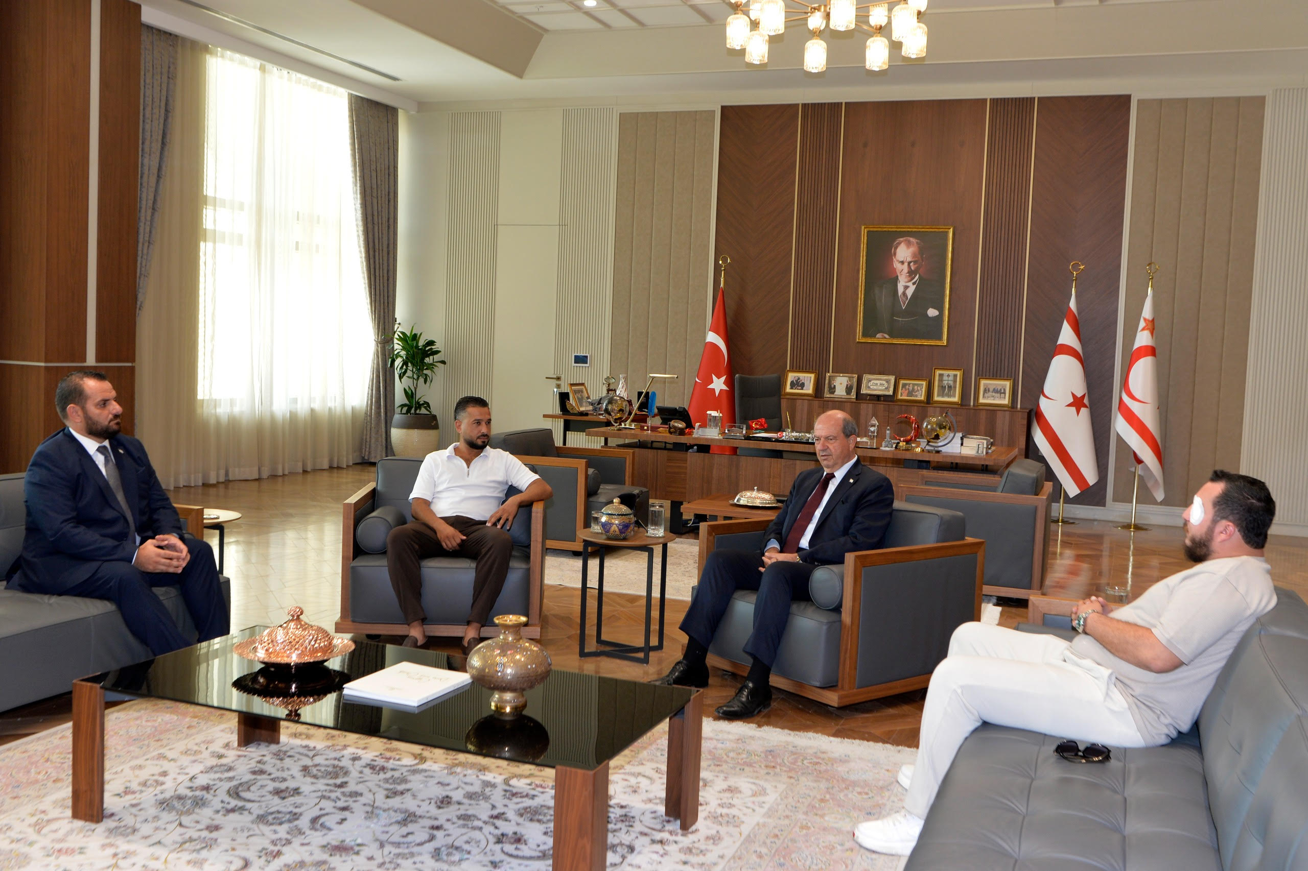 Cumhurbaşkanı Tatar, Doğancı Spor Kulübü heyetini kabul etti