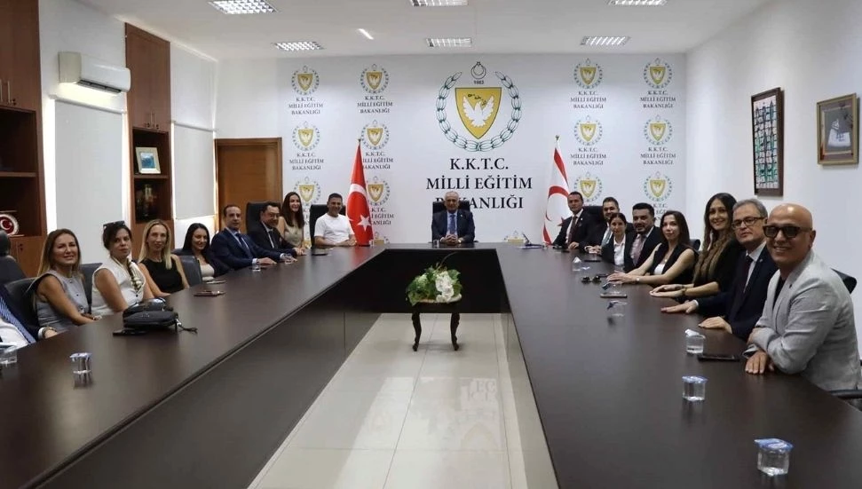 Çavuşoğlu, EGİAD heyetini kabul etti