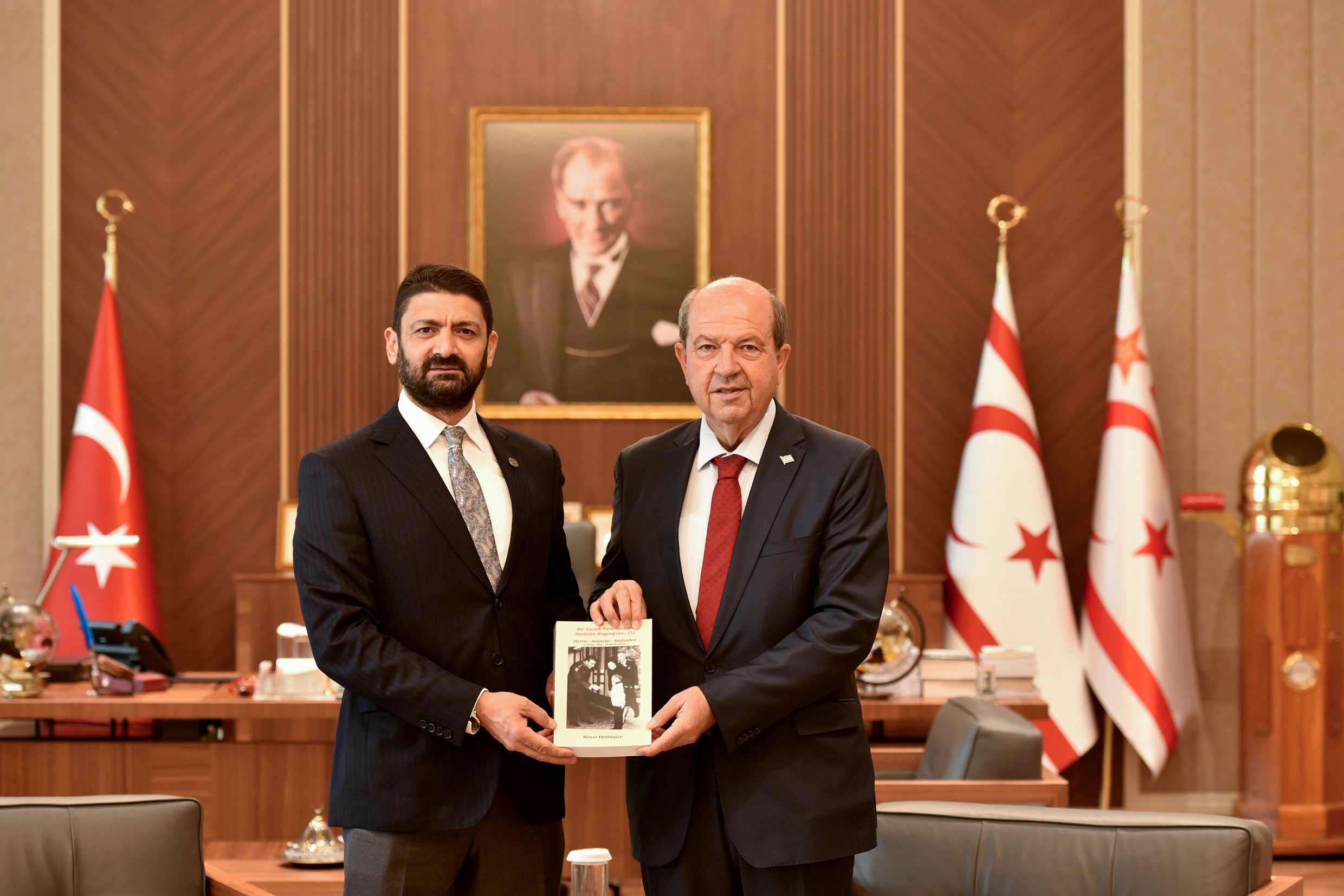 Tatar’a, “Bir Çocuk Selamından Devletin Bayrağına…(1)” kitabı takdim edildi