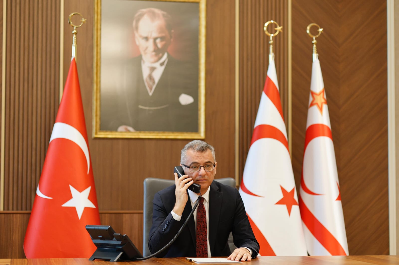 Hristodulidis’ten Kıbrıslı Tük lider Erhürman’a tebrik telefonu