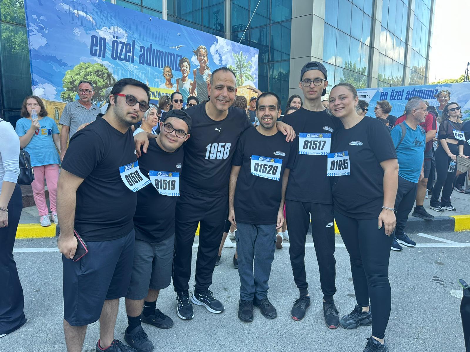 Bağımsız İlahiyat İnisiyatifi Artı 1 Gençlerle LTB Maratonu'nda