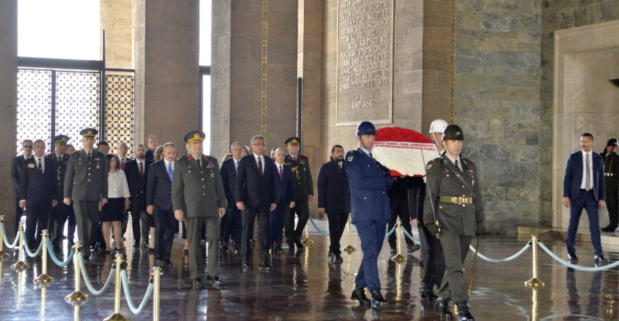 Cumhurbaşkanı Tufan Erhürman Anıtkabir’i ziyaret etti