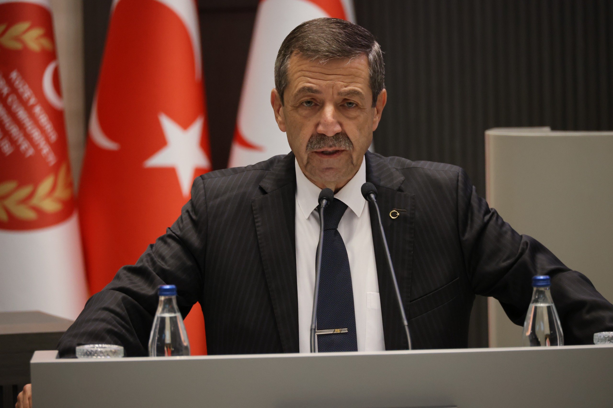 Ertuğruloğlu: Egemen eşit iki devlet politikasından geri adım yok; halkın yüzde 80'i bunu benimsiyor
