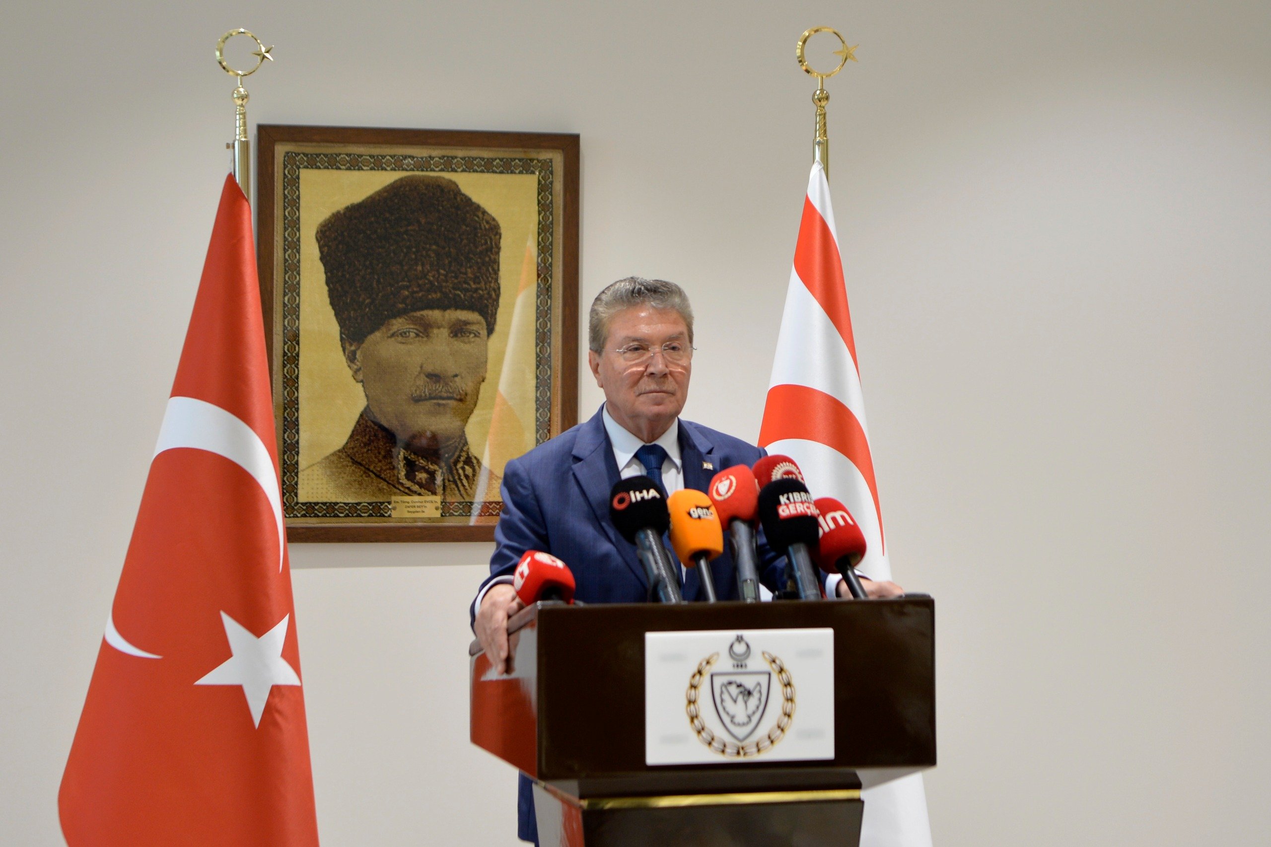 Ünal Üstel: Türkiye ve Kıbrıs Türk halkını hedef alan hiçbir askeri plan meşru değildir