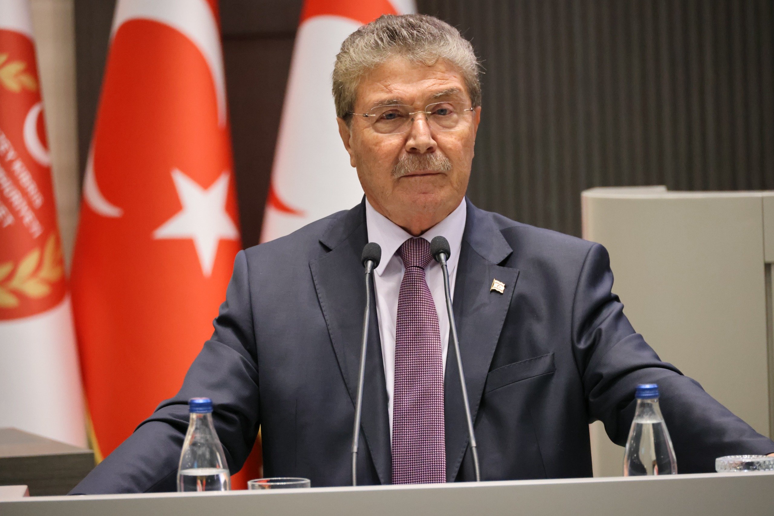 Üstel'den Hristodulidis’e: Katliamlar kahramanlık değildir!