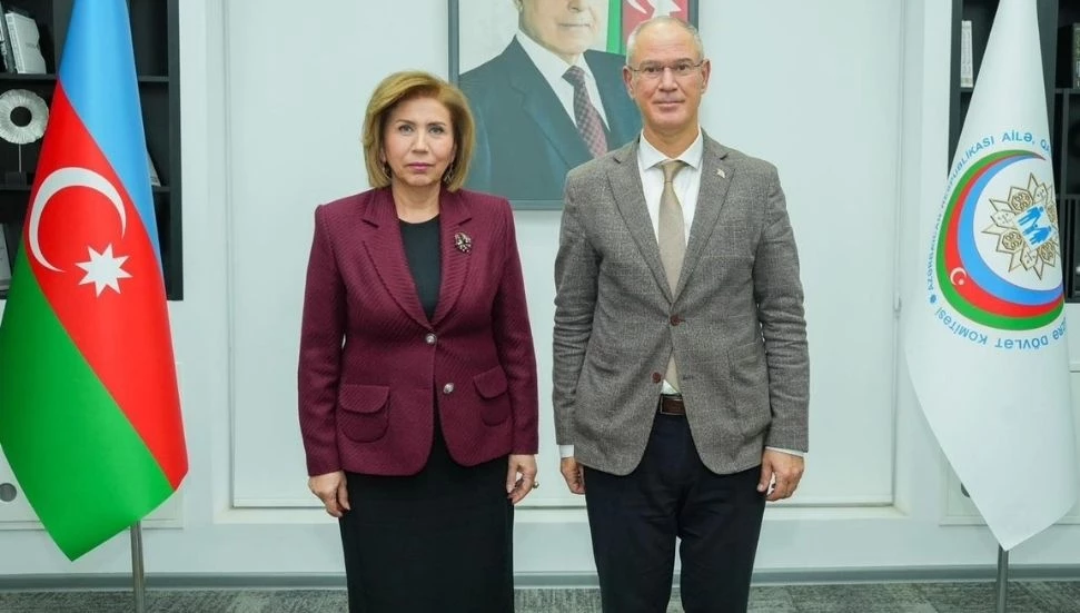 Oğuzhan Hasipoğlu, Azerbaycan’da Muradova ile görüştü; aile, kadın ve çocuk konuları ele alındı