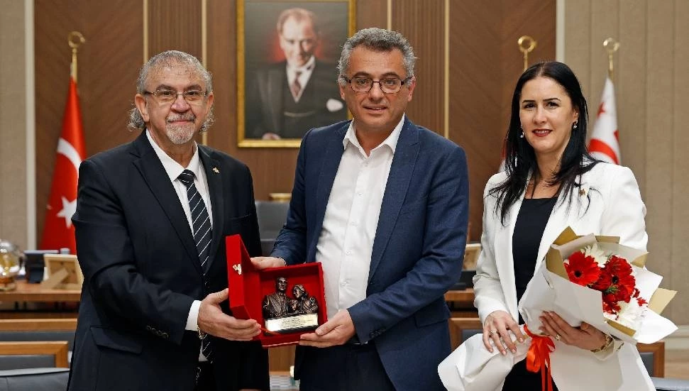 Cumhurbaşkanı Erhürman, AÖA heyetiyle görüştü