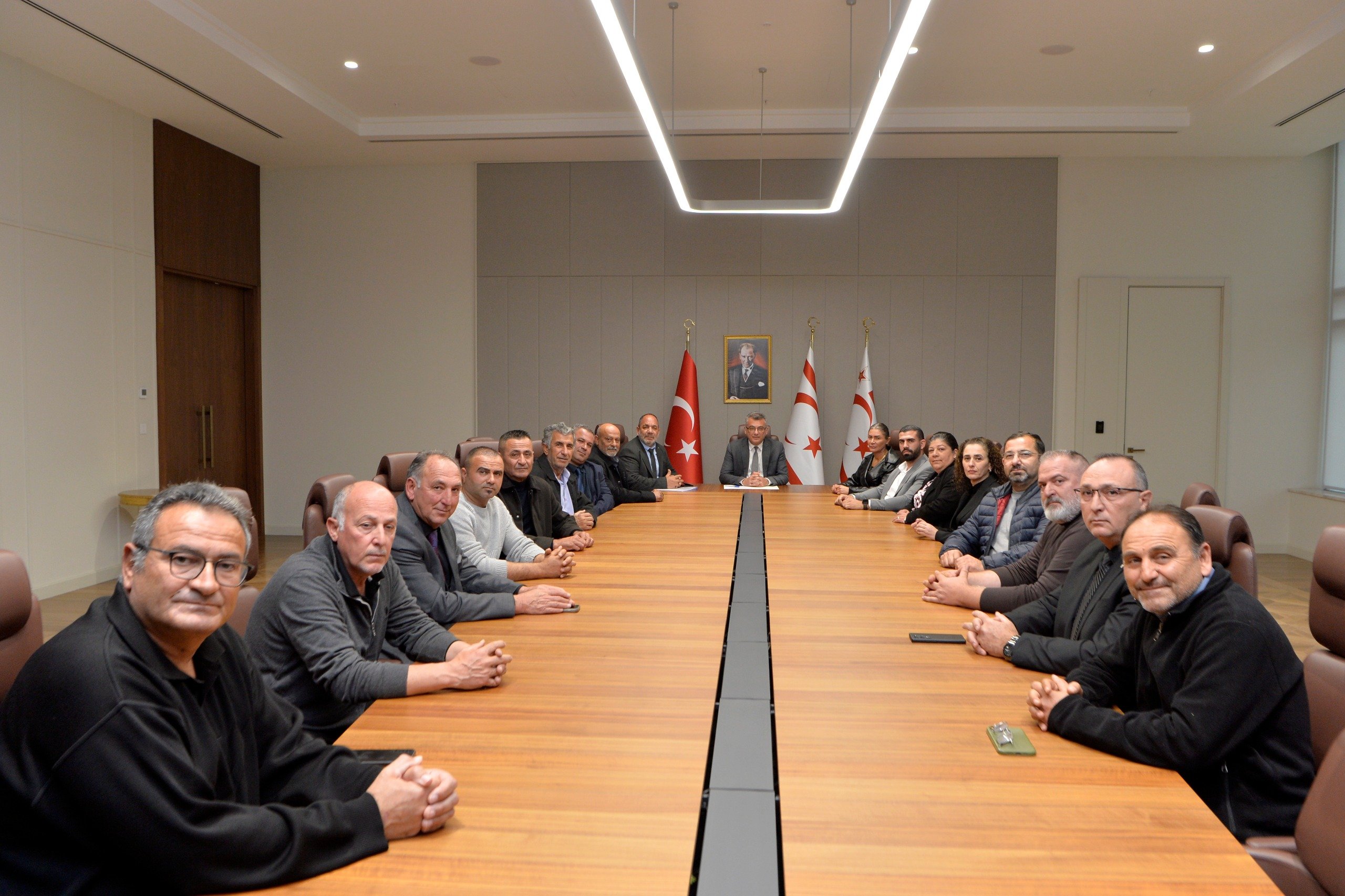 Erhürman, Muhtarlar Birliği heyetiyle görüştü
